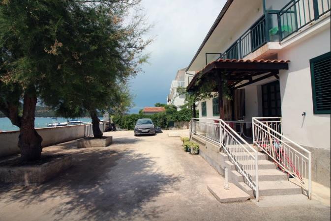 Waterfront Apartments ティスノ エクステリア 写真